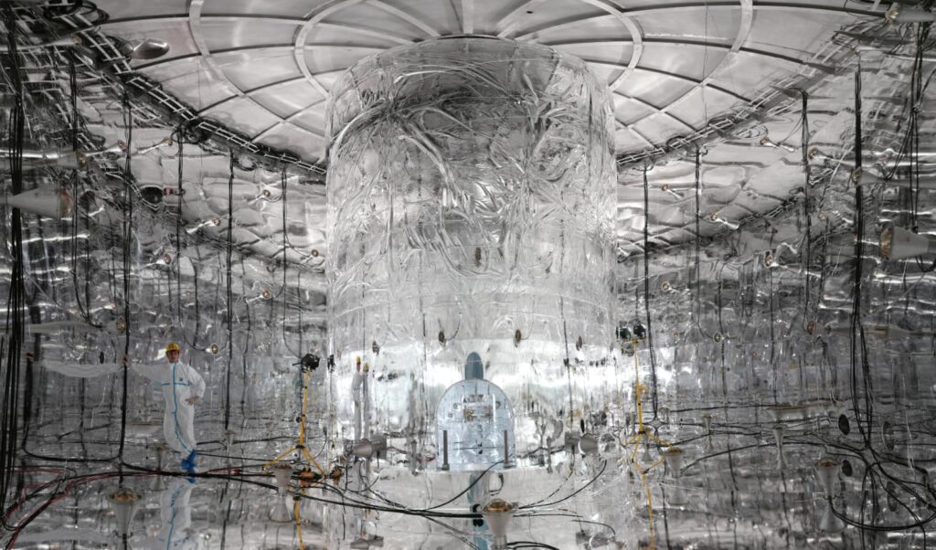 Inside the GERDA Experiment